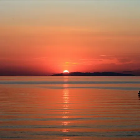 펜션 Le Sprizze Mare 마르시아나마리나